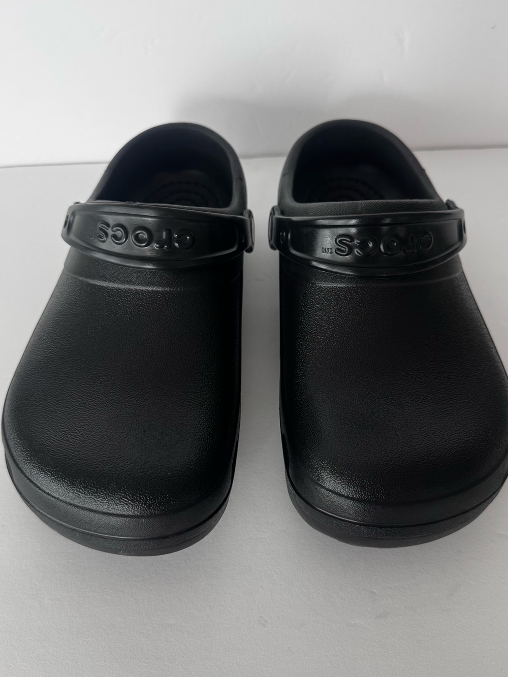 Crocs Bistro Clogs Black Slip Resistant Work Shoes Men’s 8 Women’s 10 Nurse Chef